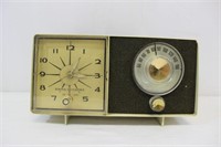 1960s GE Atomic-Style Clock Radio