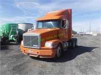 1991 Volvo 3 Axle Semi Truck