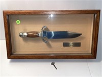 14" JIM BOWIE KNIFE WITH LOCKING PRESENTATION OAK