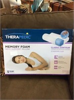 Therapeutic memory foam neck support pillow