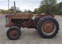 1956 IHC 300 Tractor