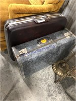 PAIR OF OLD SUITCASES