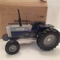 1/16 SCALE MODELS 1984 SHOW ED. WHITE 700