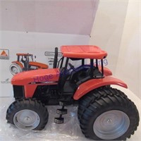 1/16 SCALE MODELS 2001 RT145 AGCO TRACTOR INTRO