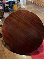 ANTIQUE ROUND TABLE - NEEDS WORK (AS IS)