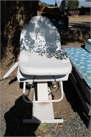 LIKE NEW BEAUTICIANS CHAIR