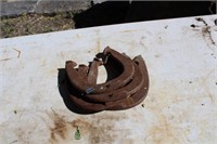 THROWING HORSE SHOES
