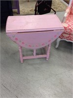 Pink leaf folding side table