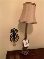 PINEAPPLE LAMP AND WALL HANGING