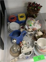 BOX OF MISC / PORCELAIN / PITCHER MORE
