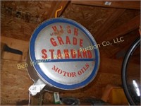 Hi Grade Standard Motor Oils Can