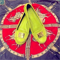 Green chartreuse leather flats with gold sz 7