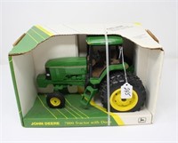 JOHN DEERE 7800 TOY TRACTOR WITH REAR DUALS