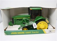 JOHN DEERE 8400T TOY TRACTOR WITH TRAX