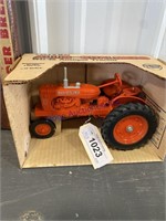 ALLIS-CHALMERS WD-45 ANTIQUE-1/16 IN BOX
