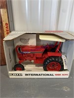 IH 1066  ROPS-1/16 IN BOX- ERTL SPECIAL EDITION