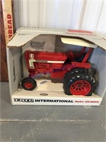 IH HYDRO 100 ROPS SPECIAL EDITION- 1/16 IN BOX