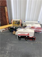 6 ASSORTED BOXED TOY TRUCKS AND TRACTORS,1:43&1:64