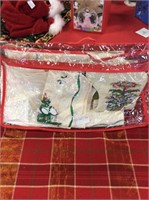 Spode Xmas table cloth and runner