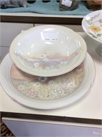 Mikasa bowl and platter set