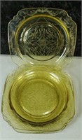 Yellow depression glass plates set of 4 some have