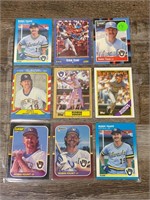 Robin Yount Vintage OLD Baseball CArds in sleeve