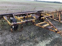 3 pt. or pull-type 12' chisel plow