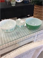 Set of three vintage Pyrex two mixing bowls and