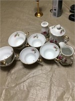 Few pieces of Ucagno china