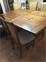 Dining table, 5 chairs.  SEE DESCRIPTION