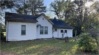 Home on 0.93 acres in Rockwood IL