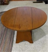 Drop leaf coffee table 31" round