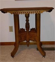 Spoon carving stand table