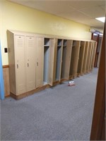 Section of 16 Lockers