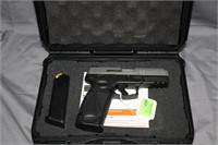 Taurus G3 9mm 63 with two magazines & pistol case