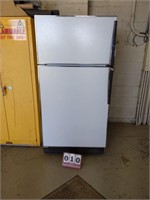 Amana 18cu.ft. Refrigerator