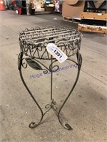 METAL PLANT STAND, 9.5" ACROSS TOP, 23" TALL