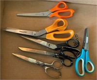 6 Pairs of Sewing Shears