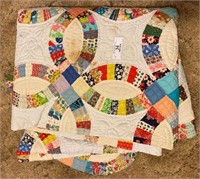 Hand Quilted Wedding Ring Quilt