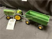 JD 1:16 Utility Tractor w/ Plastic Barge Wagon