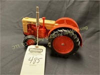 Case 600 Tractor 1:16