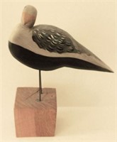 Lot #643 - Miniature carved contemporary Seagull
