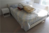 Lot #539 - 4pc White Laminate Furniture Bedroom