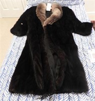 Lot #557 - Vintage Tarlow Furs Limited Baltimore,