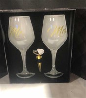 Luxlove Wine Glasses & stopper, Mr. & Mrs.