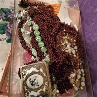 ASSORTED BEADED JEWELRY -NECKLACES / SMALL TRINKET