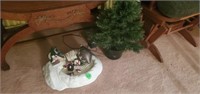 CHRISTMAS TREE DECOR AND DISPLAY