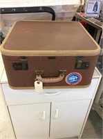 Vintage suitcase fly lyte