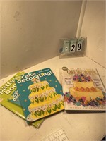 3 cake decorating books