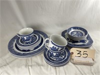 Johnson Bros. 28 Pcs Blue Willow China